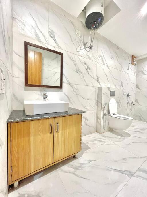 Host Jatin Kasauli Crest 7O1827O7O3 Apartment Exterior photo
