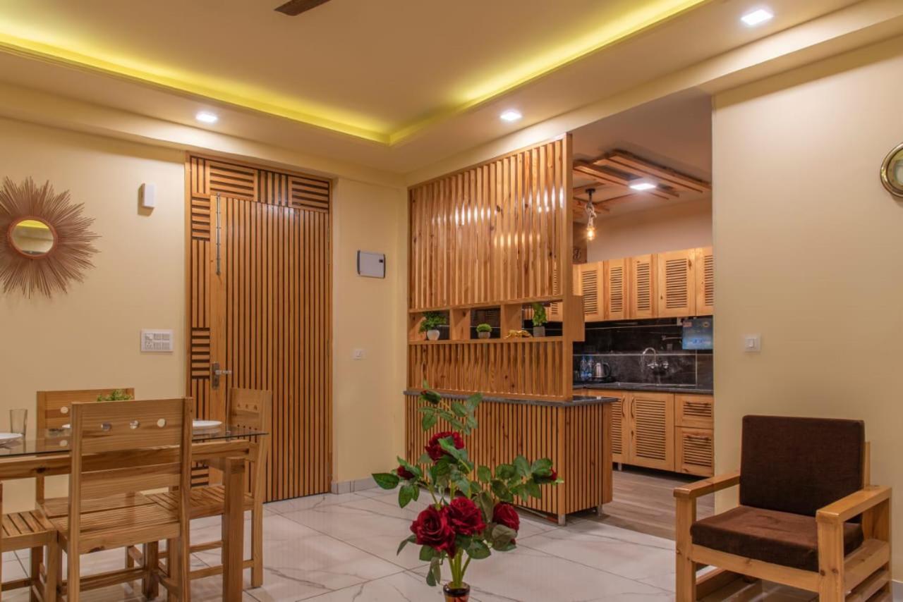 Host Jatin Kasauli Crest 7O1827O7O3 Apartment Exterior photo
